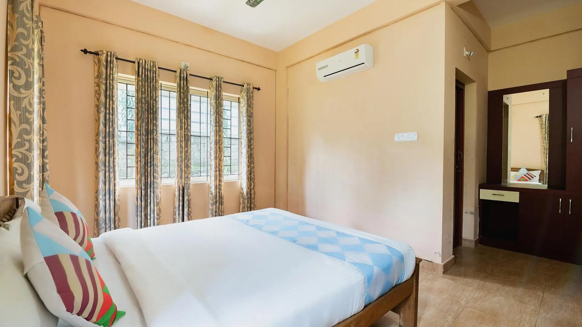 *** Guest house Oyo Home Vedica Home Stays Wayanad India